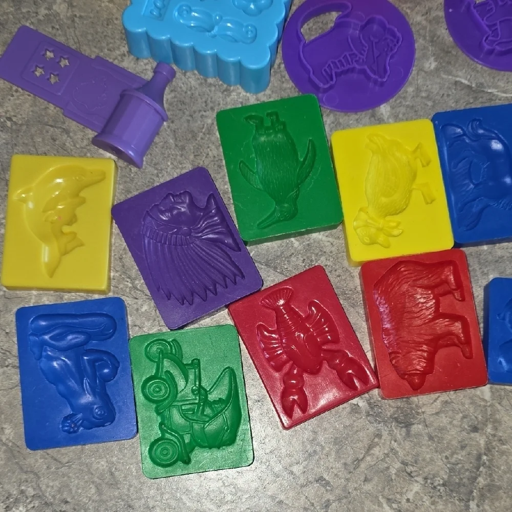 (J39) Bundle Of Play-doh Accessories